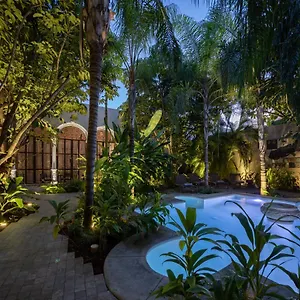 Kuenuek Boutique 5* Merida